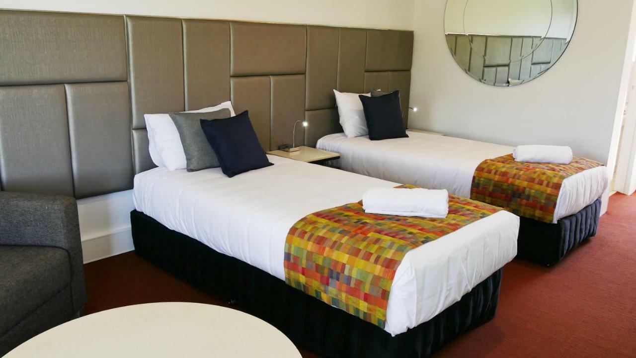 Country Capital Motel Тамуърт Екстериор снимка