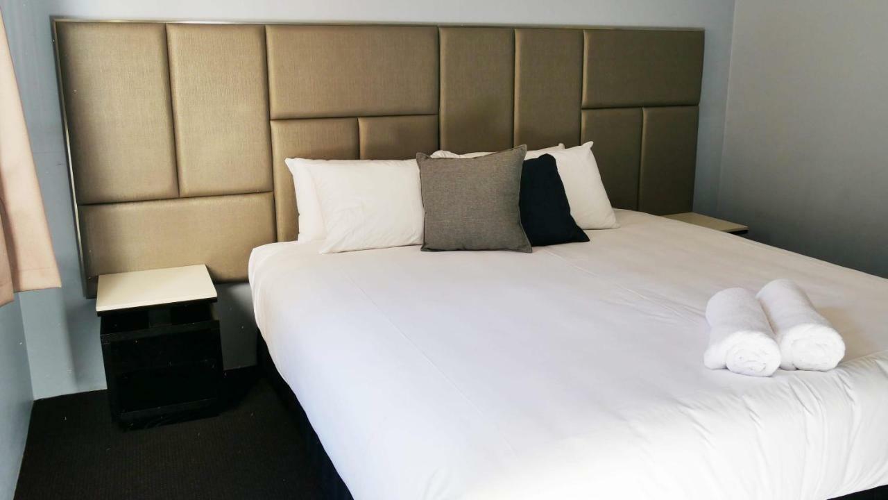 Country Capital Motel Тамуърт Екстериор снимка
