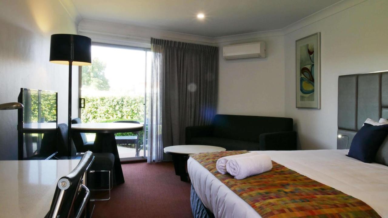 Country Capital Motel Тамуърт Екстериор снимка